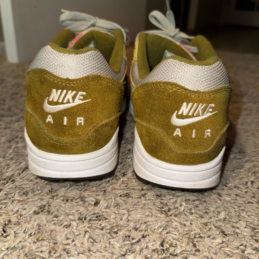 Nike Men’s Air Max 1 Curry Pack (Olive) Size 11 - Picture 6 of 8